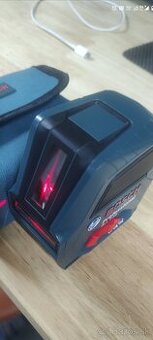 Predám laser Bosch  a 2x utahovacky