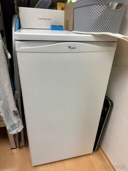 Malá chladnička s mrazničkou Whirlpool