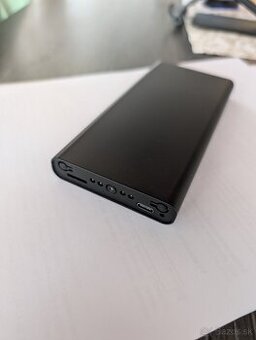 Kamera ,power bank 10 000 mAh