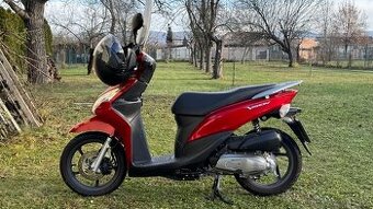 Honda Vision 110 (NSC110WH) – veľmi zachovalý skúter, iba 62