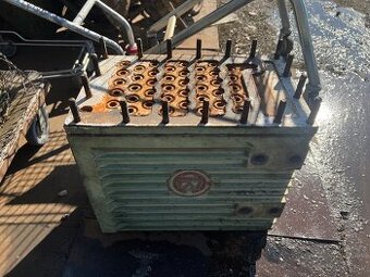 „Priemyselný chladič / výmenník tepla – olejový chladič“