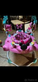 Skakadlo hraci stolik Minnie