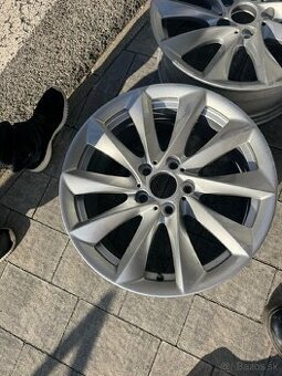 BMW F30/F31 R18 Modern Line Turbine Styling originál disky