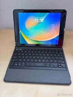 iPad 5. generácie 32GB + klávesnica + obal – super stav