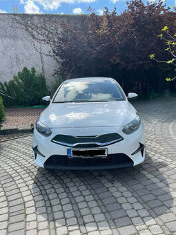 Kia Cee’d 1.5 T-GDI M6 GOLD 117,5kW/ 160k