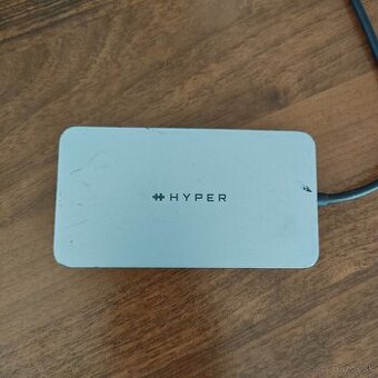 Predám 10-v-1 USB-C dock s podporou Dual 4K HDMI