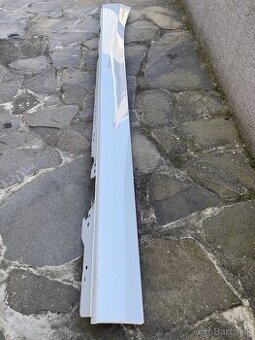 BMW F20 bocny prah predfacelift Prava strana