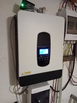 Hybridný menič napätia 24V 3000W