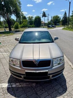Škoda superb1