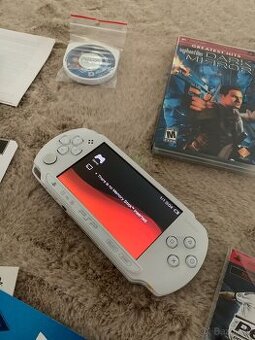 PSP Sony - E1004 white crash pack ZACHOVALE