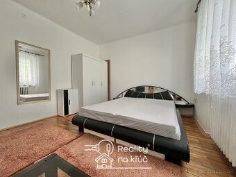 Na prenájom zariadený 1-izbový byt so záhradou v Nových Zámk