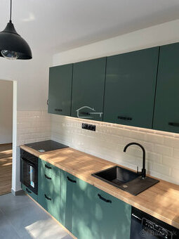 Elegantný, novučičký 3 izbový byt v tichej ulici v Komárne