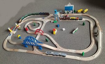 dreveny vlacik, drevena zeleznica, detska zeleznicka