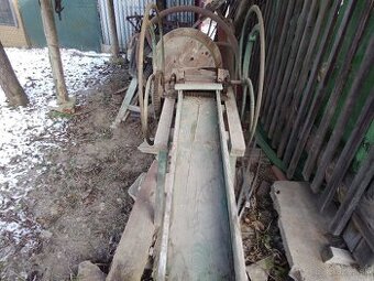 Rezačka slamy, žihľavy a pod.