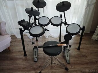 ALESIS Nitro Max Kit