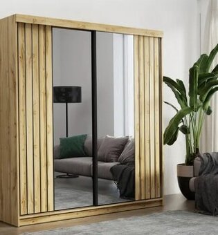 Nová šatníková skriňa