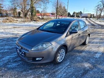 Predam Fiat bravo 1.4 16v 66kw benzín rok 10/2010