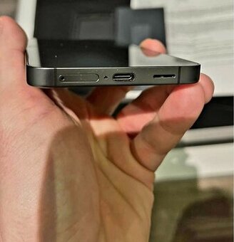 Zanovný  Samsung Galaxy S24 8/256gb  Kompletne balenie