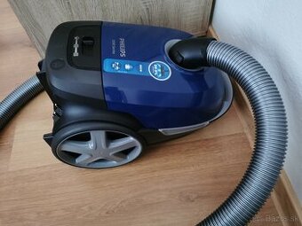 Predám vysávač Philips