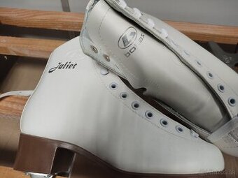 Korčule dievčenské