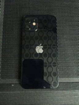 Predám Iphone 12