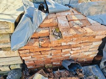 Staré tehly a kvádre