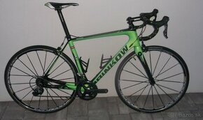 Predám fullcarbon cestný bicykel KTM vo farbe teamu HRINKOW