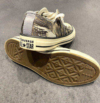 Predám dámske tenisky Converse, raz nosené, ako nové.