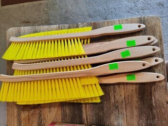 Dlhá metlička na včely – len za 3,30€