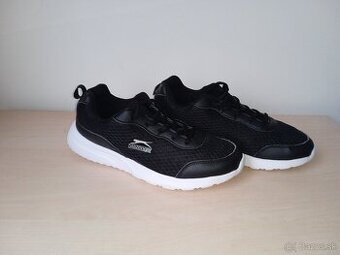 Tenisky Slazenger veľkosť 40