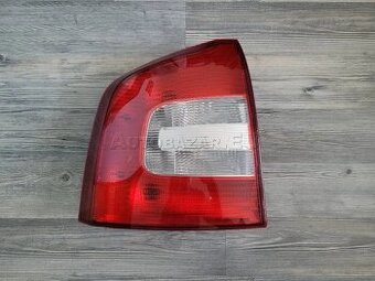SKODA OCTAVIA COMBI LAVE SVETLO