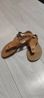 Be lenka PROMENADE Sand