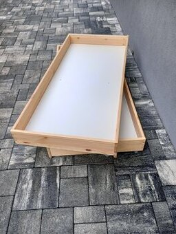 Šuflík pod posteľ