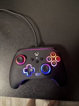 Herný joystick