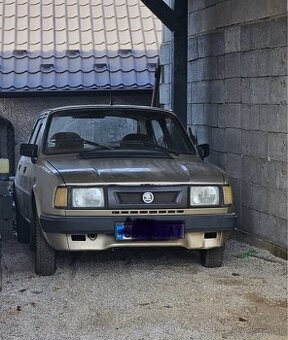 Škoda 120
