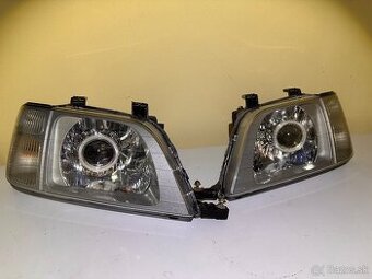 Predné svetlá Honda CR-V I