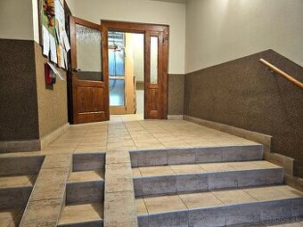 Na predaj 1 izb. byt Levice vhodný na investíciu