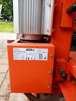 Predám štiepačku na drevo