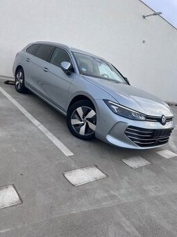 VW PASSAT COMBI 2025❗️14.500km❗️360 KAMERA MŔTVY UHOL