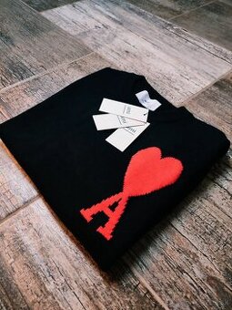 Ami Paris čierny sveter