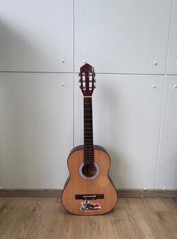 Predám klasickú gitaru – ideálna pre začiatočníkov