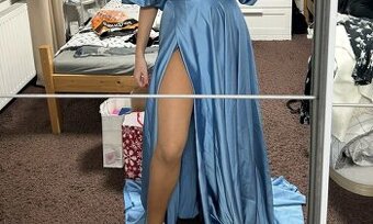 Krásne modré korzetové šaty veľkosť M