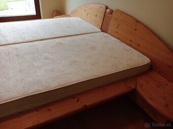 Manželská posteľ z masívu 180 CM.