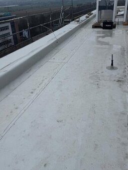 Izolatér plochých striech (bitúmen, fólie,  (NEMECKO)