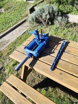 Ručná pumpa LILA 75