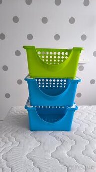3 úložné boxy - vyskladateľné do poličky, stohovateľné