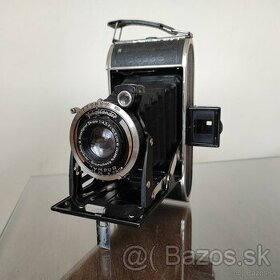 Starý fotoaparát Voigtlander Bessa