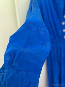 Šaty kraľovská modrá kvetované Reserved L