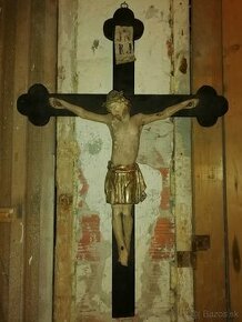 Starý drevený kríž.