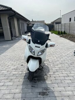 Predám Suzuki Burgman 650 executive TOP STAV